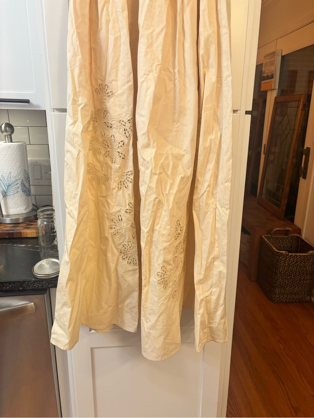 Moon River Sleeveless Mixed Media Midi Dress in cream - Picture 5 of 7